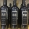 Rượu vang 88 NEGROAMARO DEL SALENTO sở hữu màu đỏ ruby mạnh mẽ và sâu sắc, phong phú và phức hợp về hương thơm với các ghi chú tannin khá mềm, xốp và cho ra hương vị vani, mùi mận chín, sim tím, mứt quả đen.